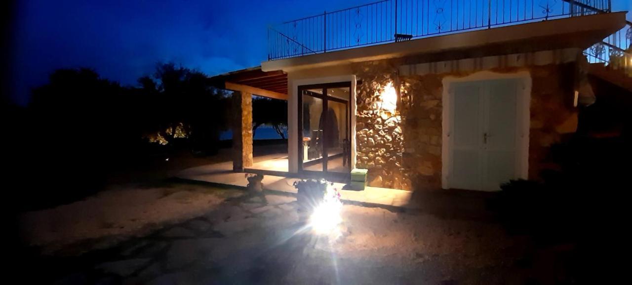 Villatramontistella Suite Capoliveri  Ngoại thất bức ảnh